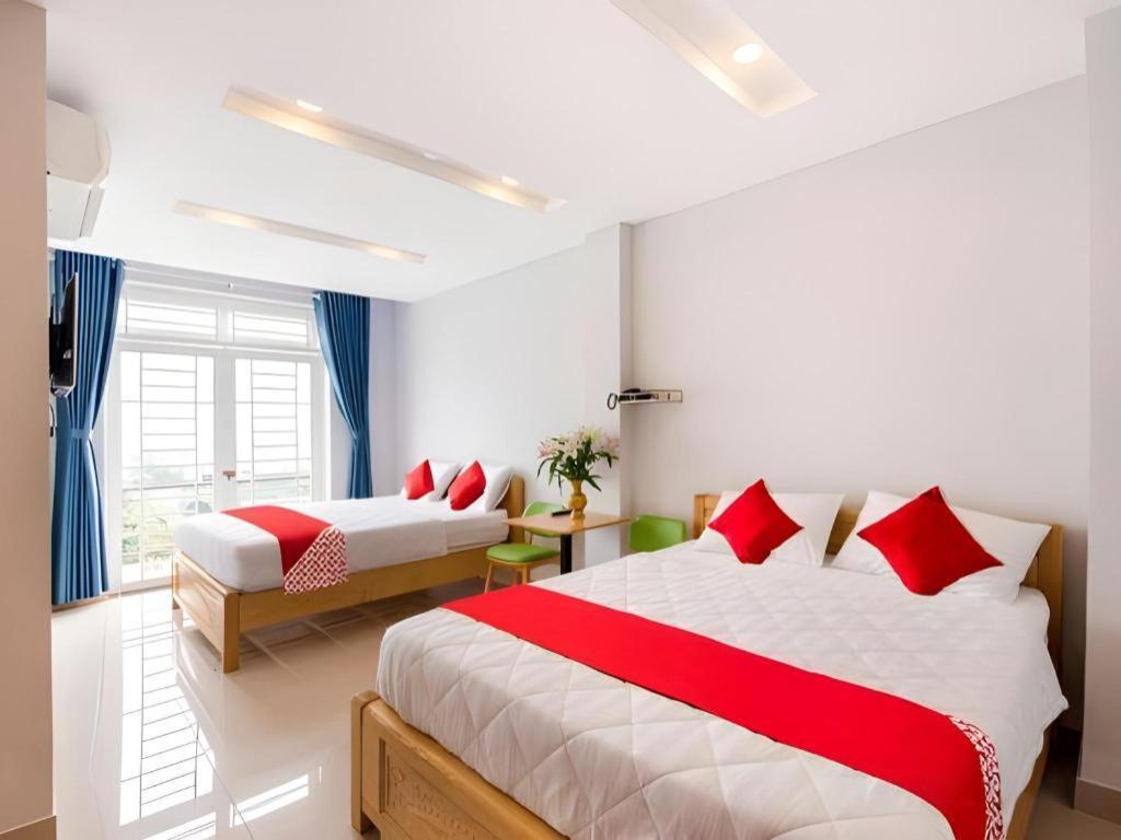 Oyo 898 Phuong Thao Hotel Nha Trang Esterno foto