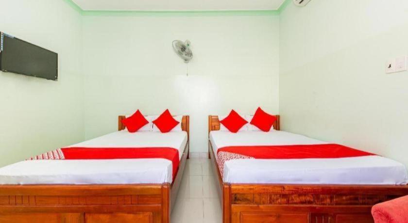 Oyo 898 Phuong Thao Hotel Nha Trang Esterno foto