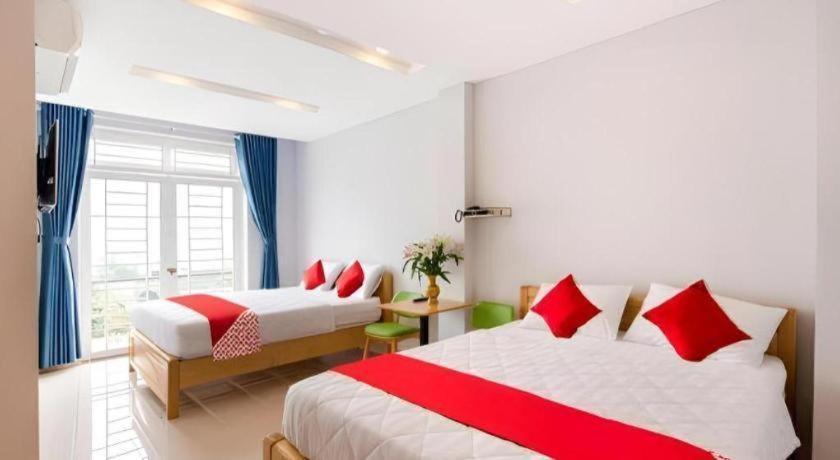 Oyo 898 Phuong Thao Hotel Nha Trang Esterno foto