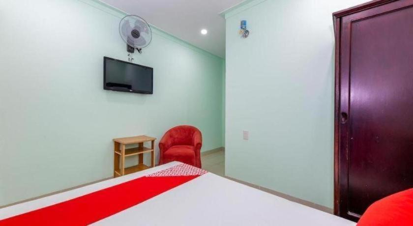 Oyo 898 Phuong Thao Hotel Nha Trang Esterno foto