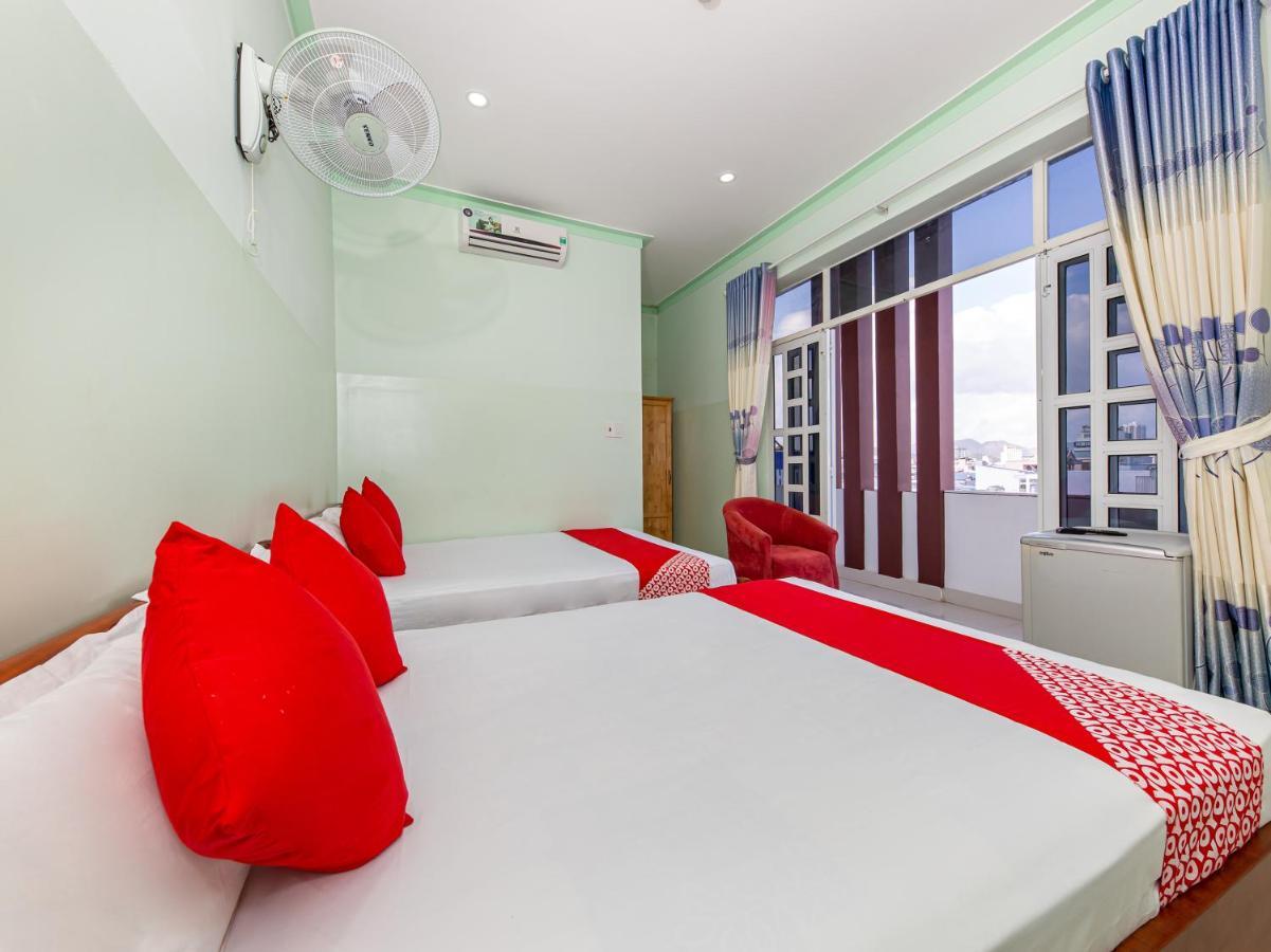 Oyo 898 Phuong Thao Hotel Nha Trang Esterno foto